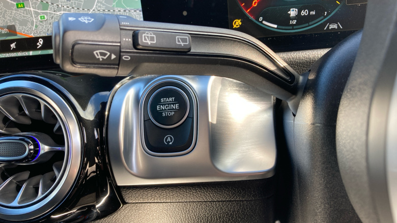 Mercedes-Benz GLB 200 AMG Line Premium 5dr 7G-Tronic Petrol Estate